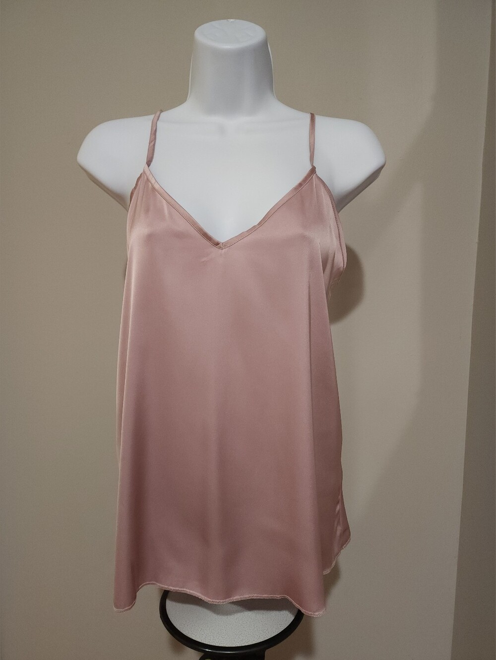 Aoulaydo Satin V-Neck Camisole Tank Top Blush Plum Size L NWOT